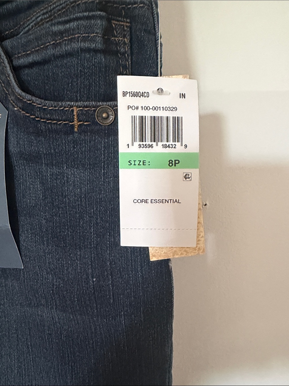 Democracy Women’s Dark Wash Straight Leg Jeans - Picture 2 of 8
